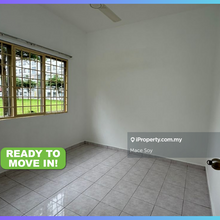 Limited Groud Floor Unit With Partial Furnish Suit For Family & Worker