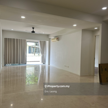 Garden unit wit private lift lobby