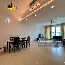Well Maintained Nice unit with Face East n Large Kitchen Design