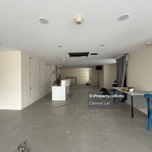 Bandar Manjalara Corner Shop with Mezzanine Floor For Rent 