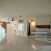 Facing River Side Freehold
