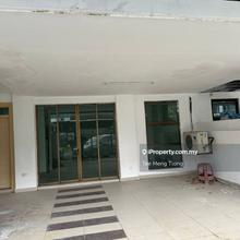 Dato onn 2 storey terraced house