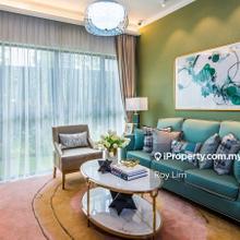 Walking distance to Pavilion mall and MRT station and KLCC