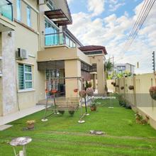 Double Storey Detached Bungalow at Arang Road, Kuching 