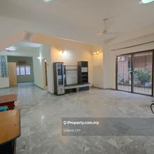 USJ 17 End lot 4room 3bath extra 10ft land house for rent 