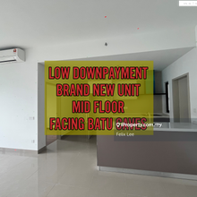 Low Downpayment / Brand New Unit / Mid Floor