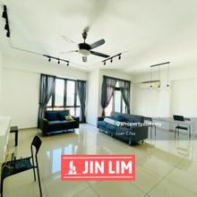 Good deal 1650-sqft unit with 3 car parks, for rent.