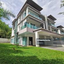 Fully furnished Semi D