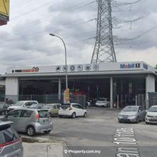 Corner commercial plot with 1-storey building