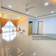 Renovated Partially Koi Prima Condo 1055sf 3b2b Puchong Taman mas 