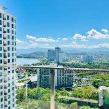 Hilltop condominium by the bay