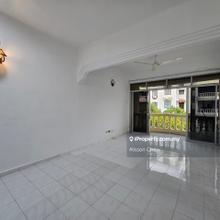 Taman harmoni , 1200sf, corner unit , 