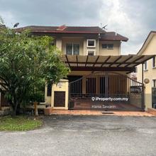 2-storey end Lot at taman pinggiran usj 2
