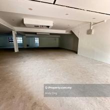 Kempas Utama, Shoplot, Corner Lot