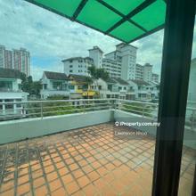 Restrees for rent , Owner can provide funiture and kitchen cabiet