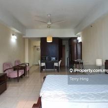 Walking distance to lrt station