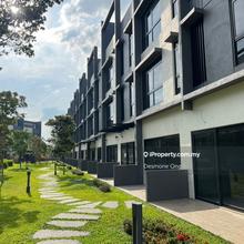 Brand new unit, side corner windows, below bank value