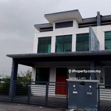 Semi-D house for Rent