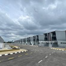 3 Storey Semi-D Office Showroom  For Rent