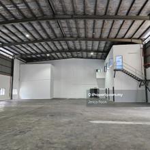 1 and Half Storey Factory To Let 