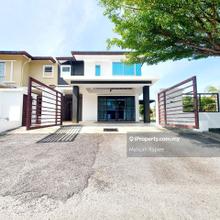 Corner Lot 2 Storey Semi D House Anjung Suasana Bandar Seri Putra 