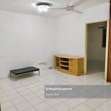 Sri Ivory unit nearby farlim sunshine central for rent