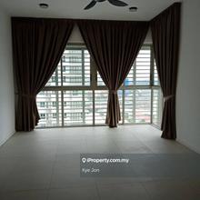 2 rooms unit with balcony view