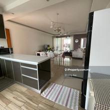 Very convenient places 5 minutes walking distance  to grocery shop.