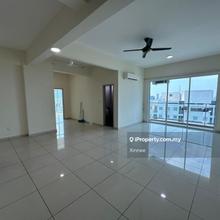 Nicely Renovated Straits Garden Condo 1345sf Sea View 2 Car Park