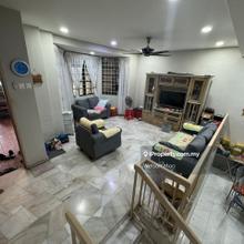 2.5 Storey House @ Partly Furnished @ Below market Price 20%