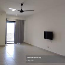 Comes with fridge, aircond, and a big balcony, ws now for view!