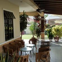 Upscale neighborhood in Taman Golf
