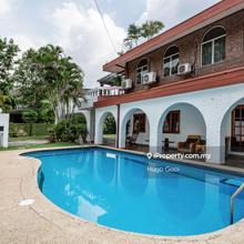 Tastefully Unique Design Bungalow with Private Pool&Garden, Huge Porch