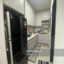 Prime area Well Kept Full Furnished with Parking Nearby MRT 2