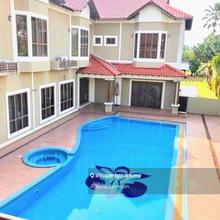 Exclusive Design Bungalow with Pool Country Heights Kajang 