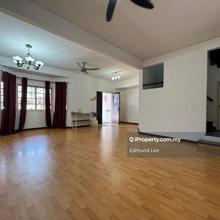 Pristine Condition Terrace House With Long Drive Way For Rent