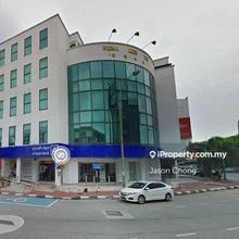 Exclusive 4storey corner building with Lift at Klang, Kawasan 18