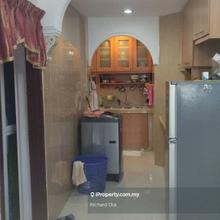 Fully Renovated Cornerlot Palm Court Apartment Brickfied