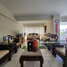 2 Adjoining Units form a massive 3300sf unit