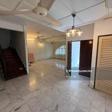 2-Storey semi d corner lot for Sale 