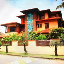 2 Storey Corner Lot Bungalow With Pool for Sale