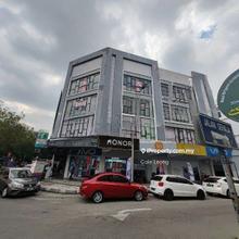 Corner Shoplot Taman Sri Muda 4 Storey Selling Below Market Price