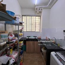 Pv 15 condo, 1313sf, 4r2b, 3 carpark, basic, setapak