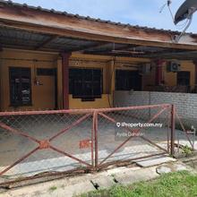 Rumah Teres Tepi Jalan Utama di Taman Setiakawan , Kem Desa Pahlawan