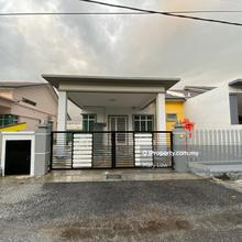 Melaka Tengah Pulau Gadong Single Storey Semi-D  For Rent 