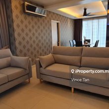 Beautiful renovated designed unit