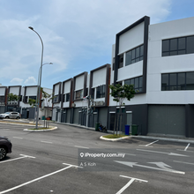 Ground floor strategic location