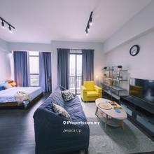 Free Shutter Bus to MRT station & Move In Condition & KLCC View