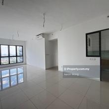 Brand New Unit , Comes with Kitchen Cabinet Top Bottom , Aircond 
