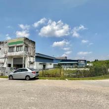 Large Corner Space For Expansion. Corner Lot. Chandan Raya Menglembu